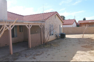 4039 E Ave R-6 in Palmdale, CA - Building Photo - Building Photo