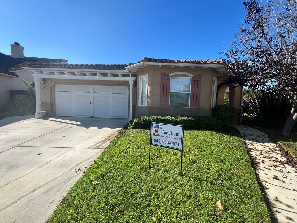 2753 Stephen Pl in Santa Maria, CA - Building Photo