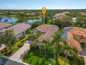 20002 Grande Lake Dr in Estero, FL - Foto de edificio - Building Photo