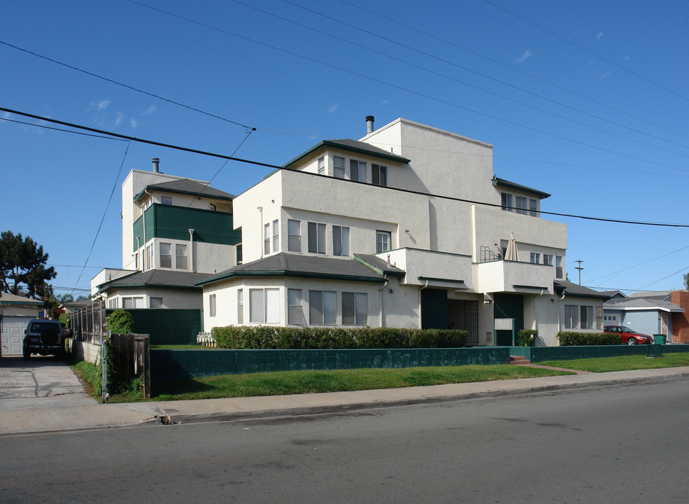 560 Florida St in Imperial Beach, CA - Building Photo