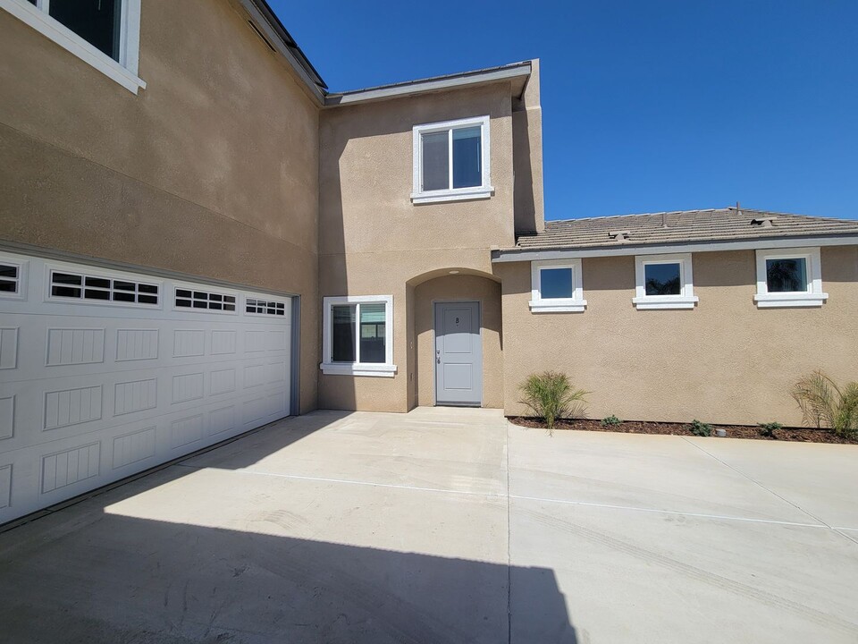 8622 Grandy St in Bakersfield, CA - Building Photo