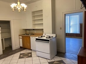 1015 Manitou Ave in Manitou Springs, CO - Building Photo - Building Photo