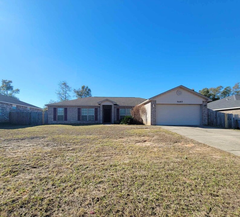 7057 Harvest Way in Milton, FL - Building Photo