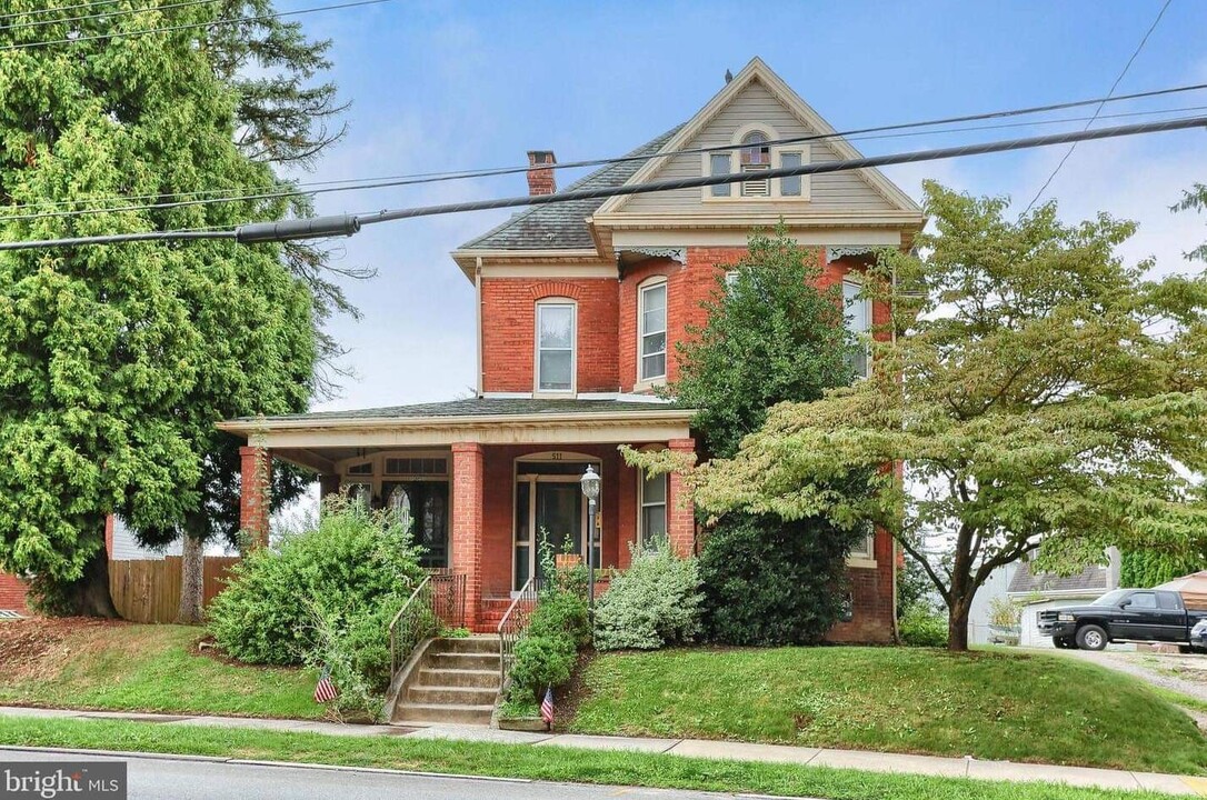 511 York St in Hanover, PA - Foto de edificio