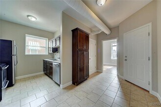 3908 McDonald Ave in St. Louis, MO - Building Photo - Building Photo