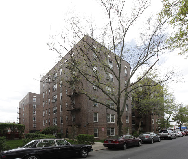 Alpine Apartments in Jackson Heights, NY - Building Photo - Building Photo