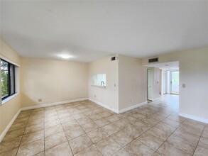 11525 Terra Bella Blvd in Plantation, FL - Building Photo - Building Photo