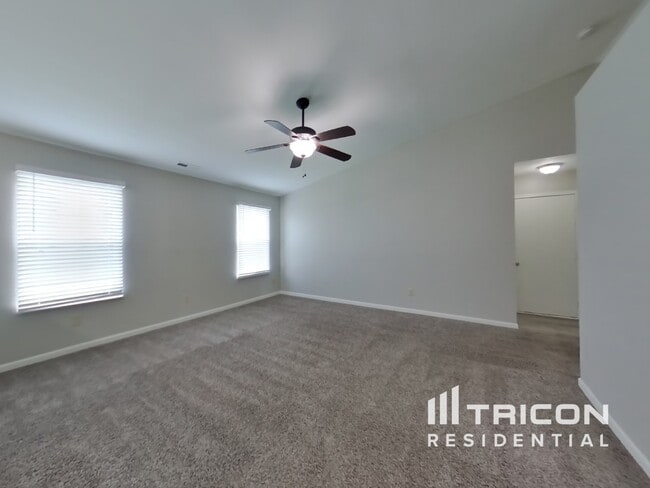 1267 Niagara Ln in Franklin, IN - Building Photo - Building Photo