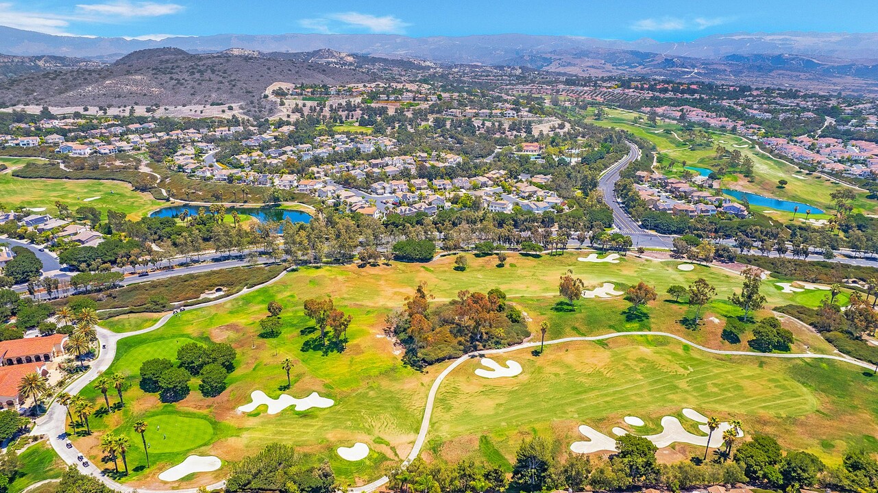 31 Paseo Verde in San Clemente, CA - Foto de edificio