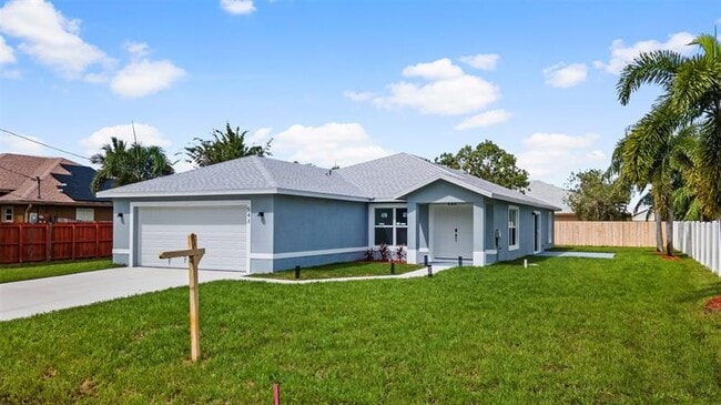 property at 543 SW McComb Ave