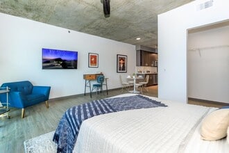 The Gallery on Fifth in Tucson, AZ - Building Photo - Building Photo