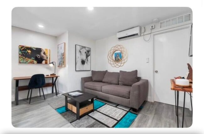 529 NW 15th Way, Unit Unit 2