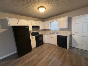 113 Deer Creek Dr in Athens, GA - Building Photo - Building Photo