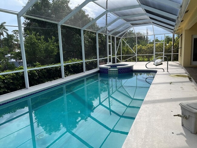 510 SW South Carolina Dr in Stuart, FL - Building Photo - Building Photo