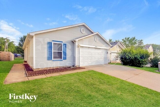 10605 Glenayr Dr in Camby, IN - Building Photo - Building Photo