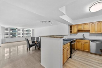 5151 Collins Ave, Unit #730 in Miami, FL - Building Photo - Building Photo