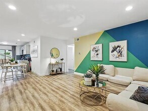 8083 Meadow Rd in Dallas, TX - Building Photo - Building Photo