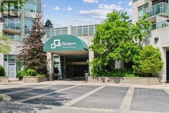 18-218 Harrison Garden Blvd in Toronto, ON - Building Photo - Building Photo