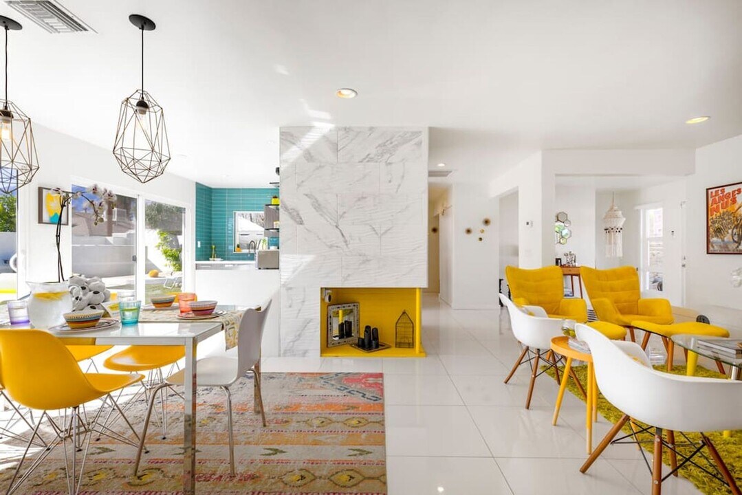 3963 Cll San Antonio in Palm Springs, CA - Building Photo