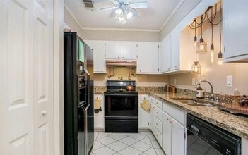 2058 Montreat Cir in Vestavia Hills, AL - Building Photo - Building Photo