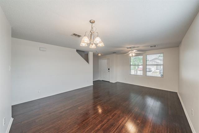 2135 Cap Rock Ln in Grand Prairie, TX - Building Photo - Building Photo