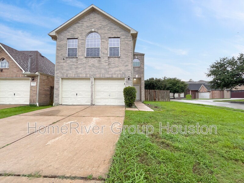 835 Forest Ivy Ln in Houston, TX - Building Photo