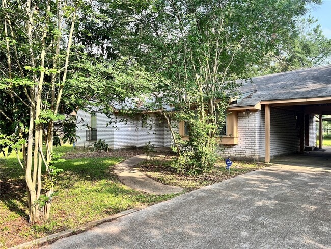 property at 9157 White Oak Dr