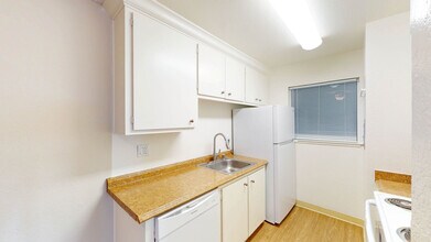 481 Ignacio Blvd in Novato, CA - Building Photo - Building Photo