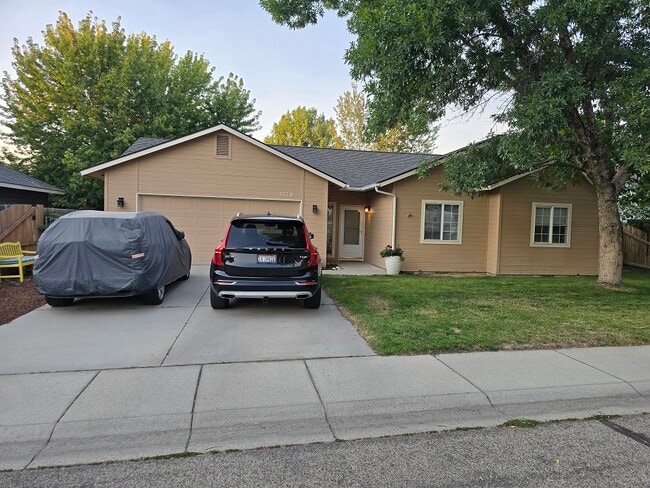 2778 E Mokena Dr in Boise, ID - Building Photo - Building Photo