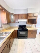 525 N 27th St in Belleville, IL - Foto de edificio - Building Photo