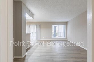 2208 Ridgmar Plaza in Fort Worth, TX - Building Photo - Building Photo