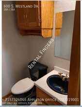 600 S Westland Dr, Unit I in Appleton, WI - Building Photo - Building Photo