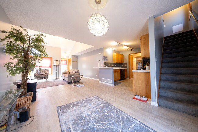 1039 Fillmore Cir NE in Fridley, MN - Building Photo - Building Photo