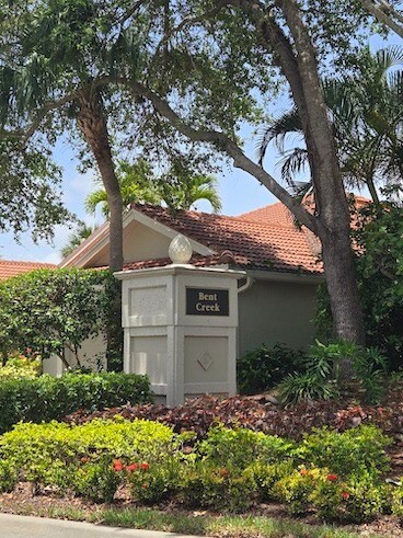 8461 Bent Creek Ct in Naples, FL - Building Photo - Building Photo