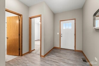 1978 Eagle Dr in Morris, IL - Building Photo - Building Photo