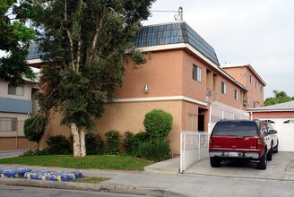 York Pointe in Hawthorne, CA - Foto de edificio - Building Photo
