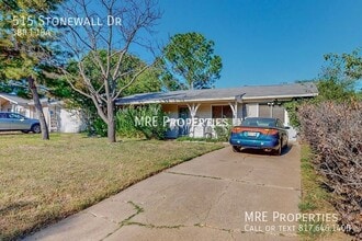 515 Stonewall Dr in Euless, TX - Building Photo - Building Photo