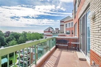 100 Hilton Ave-Unit -803 in Garden City, NY - Building Photo - Building Photo