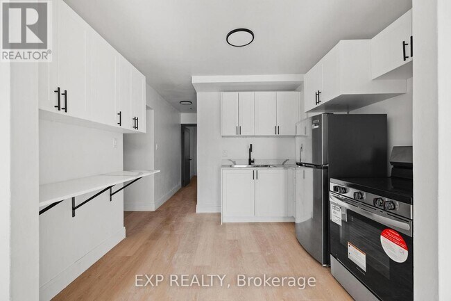 90 Carden St in Guelph, ON - Building Photo - Building Photo