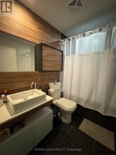 75-875 St Nicholas St in Toronto, ON - Building Photo - Building Photo