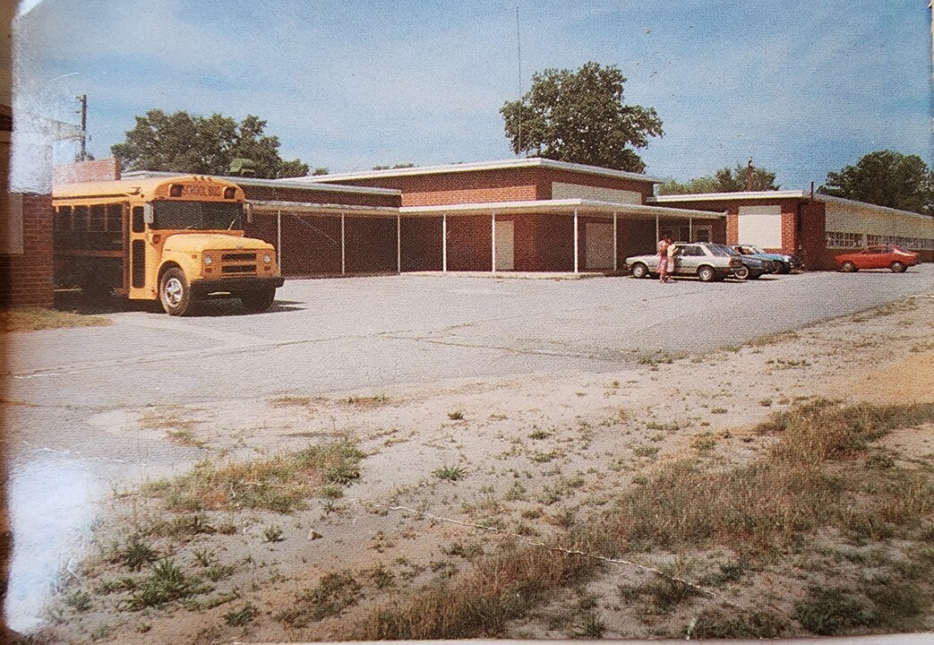 Duresville Elementary in Macon, GA - Building Photo