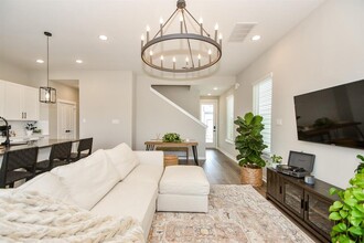 8432 Berry Brush Ln in Houston, TX - Building Photo - Building Photo