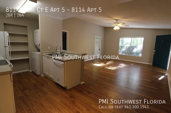8114 45th Ct E in Sarasota, FL - Building Photo - Building Photo