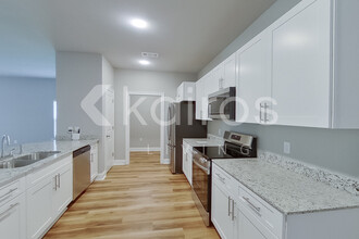 13766 Willowmore Dr in Denham Springs, LA - Building Photo - Building Photo