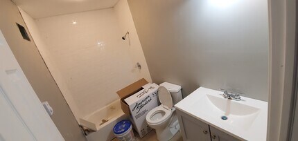 5424 Sharswood St in Philadelphia, PA - Building Photo - Building Photo