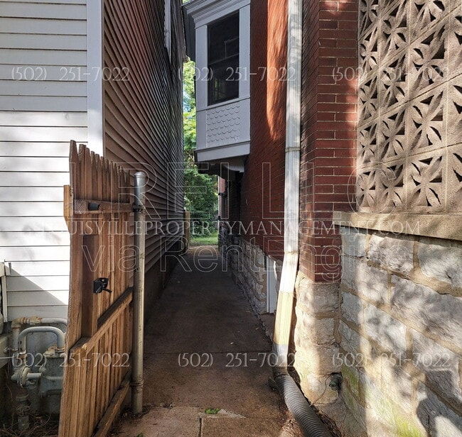 1035 Baxter Ave in Louisville, KY - Building Photo - Building Photo