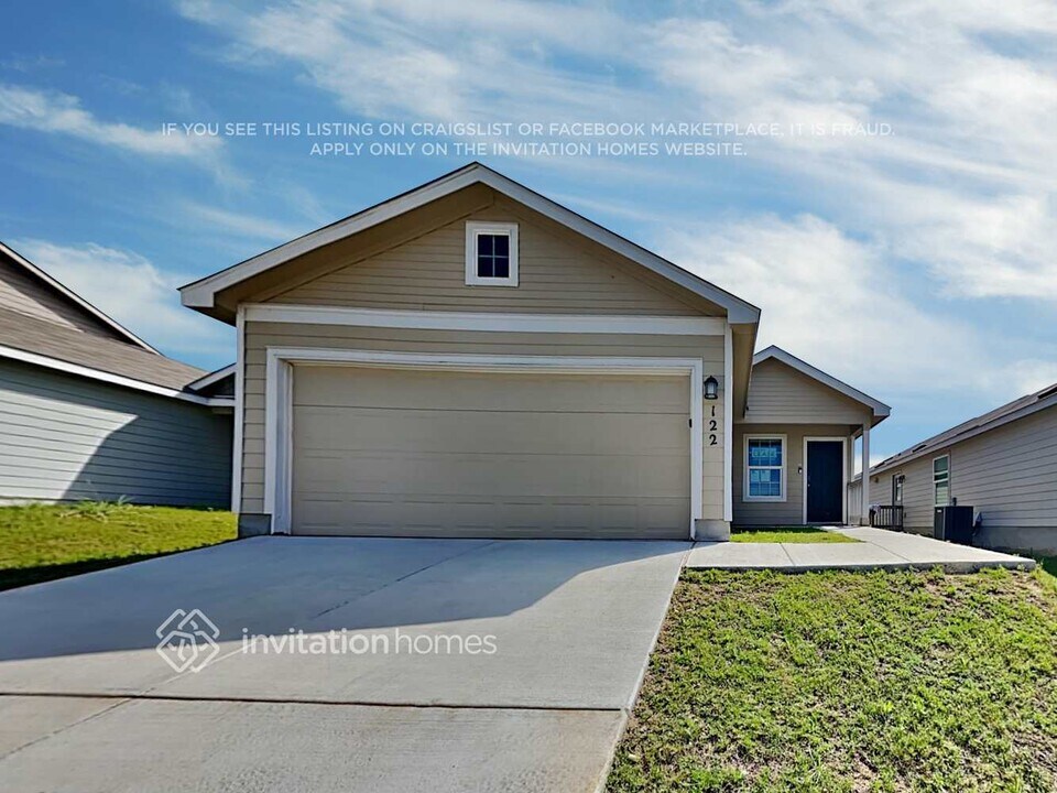 122 Pasadena Pl in New Braunfels, TX - Building Photo