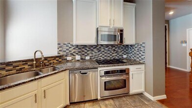 608 Gray Stone Ln in Richardson, TX - Building Photo - Building Photo