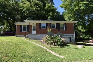 406 Hietts Ln in Clarksville, TN - Building Photo