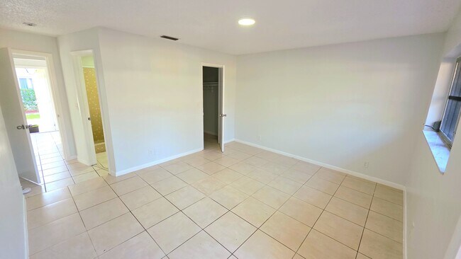 3581 NW 104th Ave in Coral Springs, FL - Building Photo - Building Photo